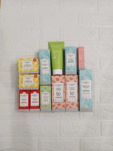 Dot & Key Skincare Set