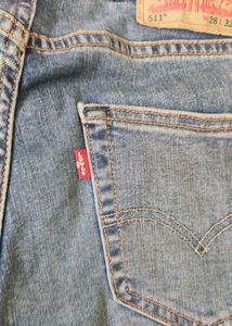 Levi&#39;s Jeans For Men - 28 Waist