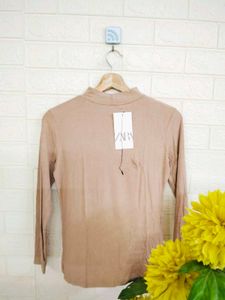 Fitted Peach Top