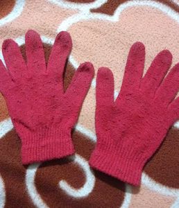Red Knit Gloves