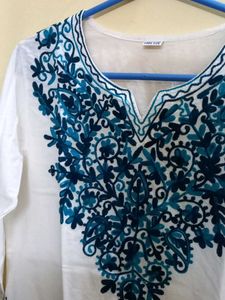 Elegant White &amp; Blue Embroidered Kurti
