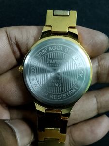 NEW NO USED 23.GOLD PLATETED HMT WATER RESISTANT WATCH FOR GIRLS &amp; WOMAN&#39;S.