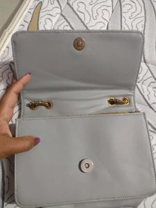 Elegant Quilted Shoulder Bag – Stylish &amp; Versatile