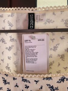 H&amp;M NEW Off White Long Sleebe Floral Top/Size-S