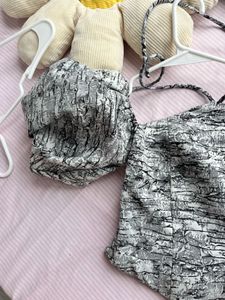 Textured Puff Sleeve Top