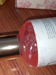 Ras brighten Exfoliating Body Wash