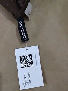 H&amp;M Women Short Halterneck Top