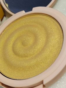 Myglamm Kplay Melon Highlighter