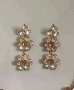Necklace And Earrings&#39; Set.