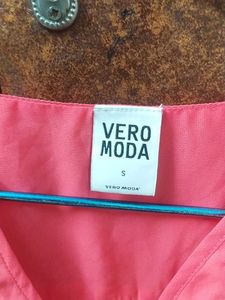 99 SALE!! 💋VERO MODA Hot Pink Net Top 💋