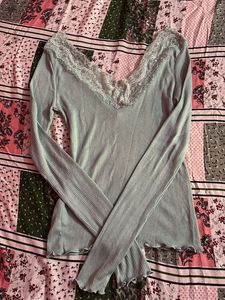 Lace Trim Long Sleeve Top