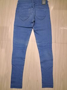 Light Wash blue Denim Skinny Jeans