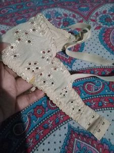 7 Vintage Eyelet Bras - Size 34B