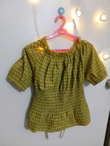 Short Crop Top