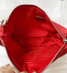 Authentic Prada❤️‍🔥 2005 Re Edition Bag