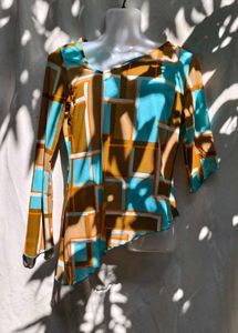 531210. Geometric Print Top