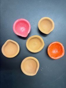Set Of 6 Beautiful Diya’s🪔in Pink,Orange &Natural