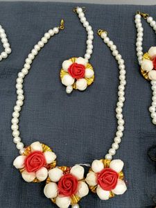 Pearl And Paper Jewelry Set For Haldi Ceremony