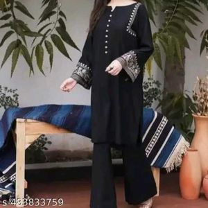Elegant Embroidered Kurta