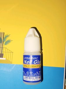 100 NAILS WITH GLUE