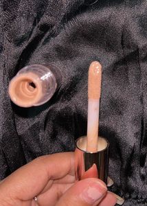 Revolution Conceal &amp; Define Concealer