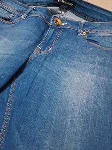 Allen Solly 3/4 Blue Denim Jeans For Women