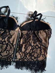Lace Brellet
