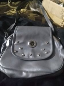 LEATHER HANDBAG