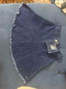 Frayed Hem Denim Skirt