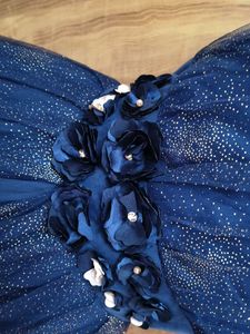 NEW ❤️ WITHOUT TAG..Elegant Navy Blue Gown