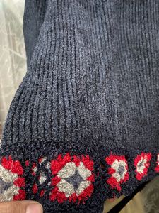 High Nevk Black Warn Sweat