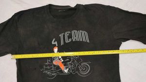 T Unisex Black T-shirt
