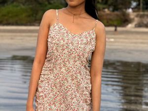 Pretty Pink Floral Dress 🎀🤍