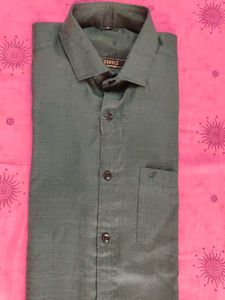 Green Colour Full Sleeve L Size Formal Shirt