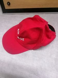 Caps