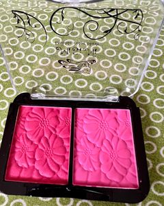 Misini Blush - Lighy Pink And Shimmer Rose Shade