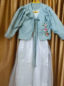 Girls&#39; White Sleeveless Party Dress+Green jack