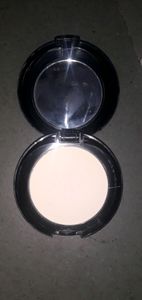 Huda Compact,7Heaven lipstick, Huda Lipstick