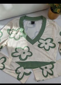 Floral Print V-Neck Crop Top