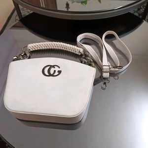 🛍️ White Sling Bag ⭐⭐⭐⭐