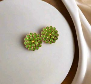 New Trending kundhan Earring Studs