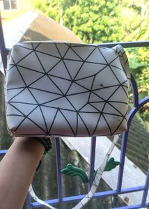 cute white sling bag