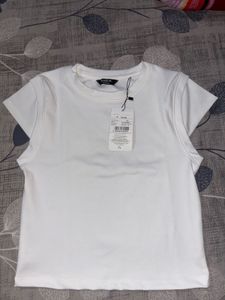 SHEIN WHITE FITTED CROP TOP