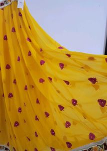 Yellow Lahenga Choli Set With Magenta Embroidery
