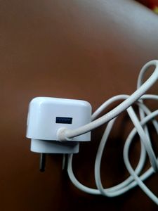 Ubon CH-55 2.6A Built In Cable + USB port