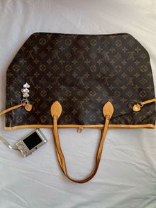 Louis Vuitton Neverfull MM