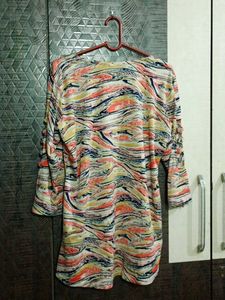 Patterned 3/4 Sleeve Top