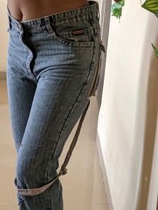 ON SALE Unique Botcut Jeans 👖✨