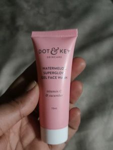 Free Face Wash Dot &amp; Key Blueberry Hydrate Toner