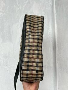 Vintage Daks Handbag In Very Good Condition